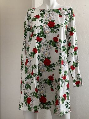 Brittany Nicole, NEW WITH TAGS, ptp 23.5”, long sleeves, white with red flowers